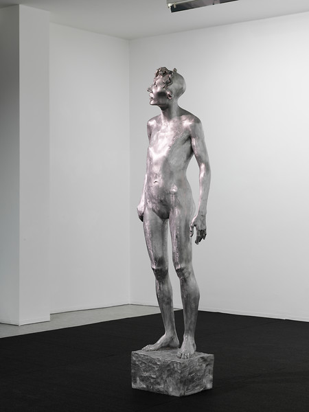 Zack, 2001-11 &ndash; 210x50x45 cm; Aluminiumguss, Kryolithglas