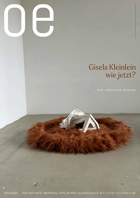 Ausstellungsplakat (Gestaltung: Gillitzer.net) &ndash; Abb. Gisela Kleinlein, ohne Titel, 2026 - 30 x 100 x 100 cm, Kunststoff, Acrylat, Pigment (Foto: Studio Gisela Kleinlein)