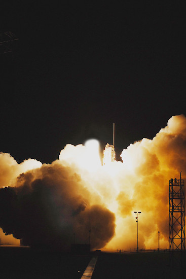 o. T. (Lift-off) aus einer Reihe von 86 Arbeiten, 2017 &ndash; Unikat; 28 x 22 cm; Archiv Pigmentdruck auf Photo Rag