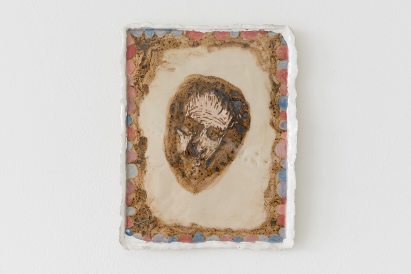 A Portrait of the Artist, 2018 &ndash; ca. 25 x 20 x 3 cm; Keramik glasiert
