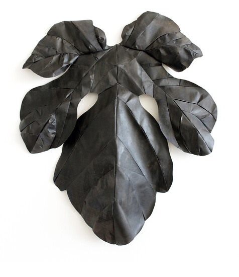 Jasmin Schmidt, fig., 2018 &ndash; 105 x 90 cm; Öl und Garn auf Nessel und Papier; Foto: Studio Jasmin Schmidt